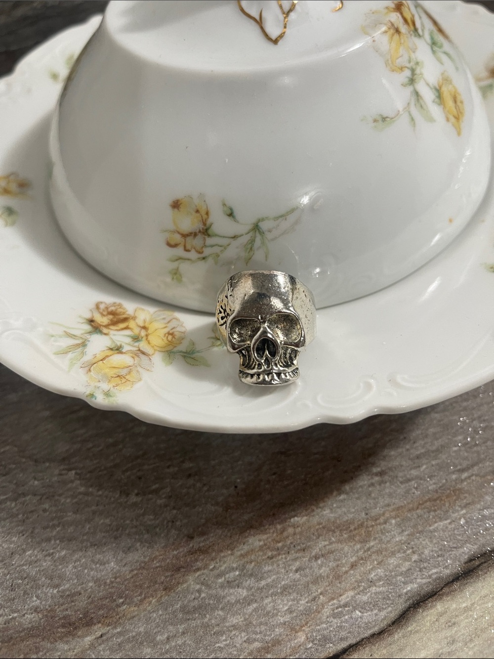 Bold Skull Ring - Silver Tone